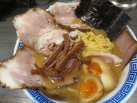 「特製中華そば（880円）」@らーめんはたかくるの写真