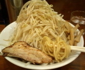 「まぜそば（麺大盛サービス・モヤシマシ・ニンニク）730円」@麺屋 御神本の写真