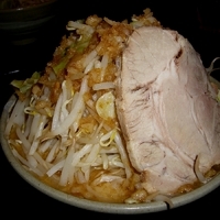 「らぁめん（大和麺）大盛り（カラメ・アブラ増し）￥580+野菜増し」@麺屋大和の写真
