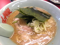 「味噌ラーメン（普通/普通/少なめ） 590円」@ラーメン山岡家 足利店の写真