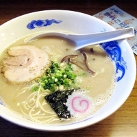 「豚骨ラーメン」@中華そば・特製もりそば 己勝軒 満帆の写真