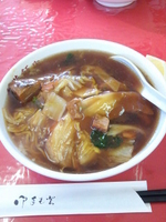 「特製角煮ラーメン780円+餃子350円」@香港飯店の写真