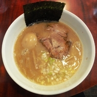 「魚介そば（麺半分100g）+麺少なめサービス味玉」@麺家 一鶴の写真
