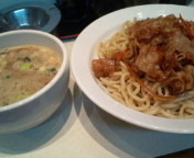 「つけ麺（並盛）500円（ぱど見たコール特価）+肉盛200円」@めんや 昭和の写真