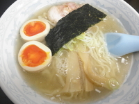 「煮玉子らーめん 「610円」」@響屋の写真