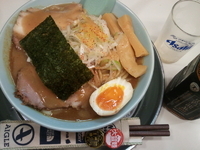 「大勝軒（らーめん・中盛）+黒烏龍茶」@らーめん 凌駕の写真