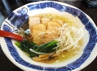 「肉のせ塩めん 【850円】」@本格醤油豚骨麺 竹寛の写真