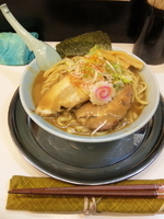 「大勝軒ラーメン 中盛り【800円】」@らーめん 凌駕の写真