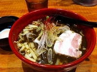 「ブラックカリー麺+温玉」@黒味噌らーめん 初代けいすけ 品川店の写真