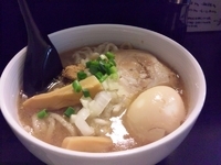 「らあ麺（並）+味玉」@麺処GROWTHの写真