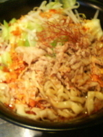 「紅ラーメンがっつりセット（大盛）」@麺創研 紅 府中の写真