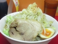 「中ラーメン （ 野菜、にんにくダブル ）」@モッコリ豚の写真