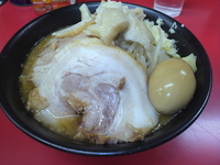 「ミソラーメン（並:ニンニク・アブラ）+豚+味玉」@ドン-キタモトの写真