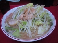 「ラーメン（650円）ニンニクアブラ」@ラーメン二郎 湘南藤沢店の写真