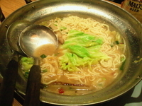 「餃子ラー油鍋（980円）の〆の細麺（200円）」@博多劇場 柏店の写真