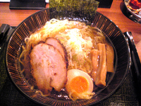 「神宿しょうゆラーメン（750円）」@麺屋神のしずくの写真