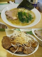 「「らーめん+にくめし（￥650+350）」」@麺家ぴかまるの写真