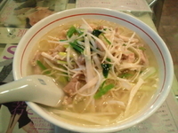 「鶏肉そば（塩味） 700円」@桜香飯店の写真