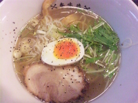 「ワンコイン香味徳ラーメン」@牛骨ラーメン 香味徳の写真