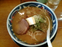 「白味噌ラーメン（750円）+バター（100円）」@味の時計台 新橋店の写真