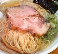 「塩ラーメン+半チャーハン（600円+300円）」@支那そば 阿波家の写真