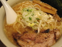 「らー麺（大盛） 750円」@麺屋武蔵 神山の写真