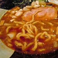 「煮干しラーメン（麺少なめ） ￥750」@すごい煮干ラーメン凪 新宿ゴールデン街店 本館の写真