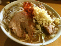 「ラーメン（ニンニク）650円」@ラーメン荘 地球規模で考えろ 伏見本店の写真