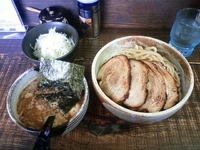 「つけ麺中盛り+あつ盛り+チャーシュー+ネギ」@めん屋 元助 平塚店の写真