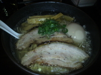 「塩らぁ麺+カスタム」@麺や Bar 渦の写真