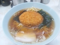 「メンチラーメン ￥520」@立喰 新角の写真