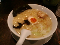 「濃厚白湯とんこつらーめん」@とろこくチャーシュー ごとく 宇都宮店の写真