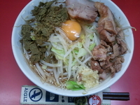 「小ラーメン+ニンニク少し+ふりふりカレー+生卵」@ラーメン二郎 上野毛店の写真