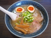 「【限定】塩らーめん肉玉入り」@つけ麺専門店 中村屋の写真