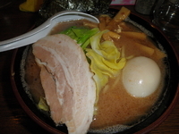 「豚骨魚介らあめん（並）700円+味玉100円」@らあめん 寸八 総本店の写真