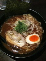 「昼らぁめん（しょうゆ味） ¥590」@麺や 神音の写真