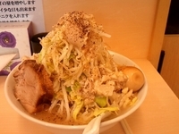 「ラーメン ￥700 （麺少なめ チャーシュー1個 ヤサイ ニンニ」@自家製ラーメン 大者の写真