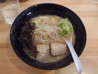 「とんこつラーメン 並」@九軒の写真