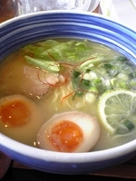 「鯛塩ラーメン 味玉入り 880円」@はっちゃきの写真