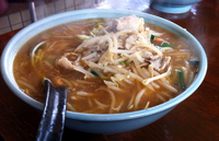 「肉味噌690+テイクアウト焼きそば560」@東華園の写真