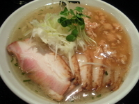 「トリシオブットイメン焼豚のせ」@トリシオブットイメン 井の庄の写真