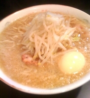 「ラーメン大+たまご+ニンニク+あぶら+カラメ」@ラーメン 新橋店の写真