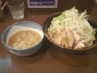 「つけ麺大盛、豚増し、麺増し」@らーめん陸の写真