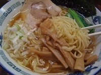 「中華そば 600円+大盛り 100円」@つけめん・らーめん活龍 竹園店の写真