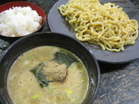 「つけ麺（中）[790円]+ライス（中）[100円]」@つけ麺 中華そば 渕の写真