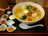 「ミルキー族の華麗なるラーメン【890円】」@丸直の写真
