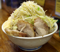 「小ラーメン（ニンニク・無料生卵）」@ラーメン二郎 新小金井街道店の写真