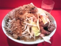 「小ラーメン+チーズ・野菜・アブラ・カラメ・ハヤシフレーク」@ラーメン二郎 府中店の写真