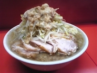 「小ラーメン豚入り・全部」@ラーメン二郎 神田神保町店の写真