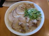 「ラーメン（￥700）」@京都銀閣寺 ますたにラーメン 田町店の写真